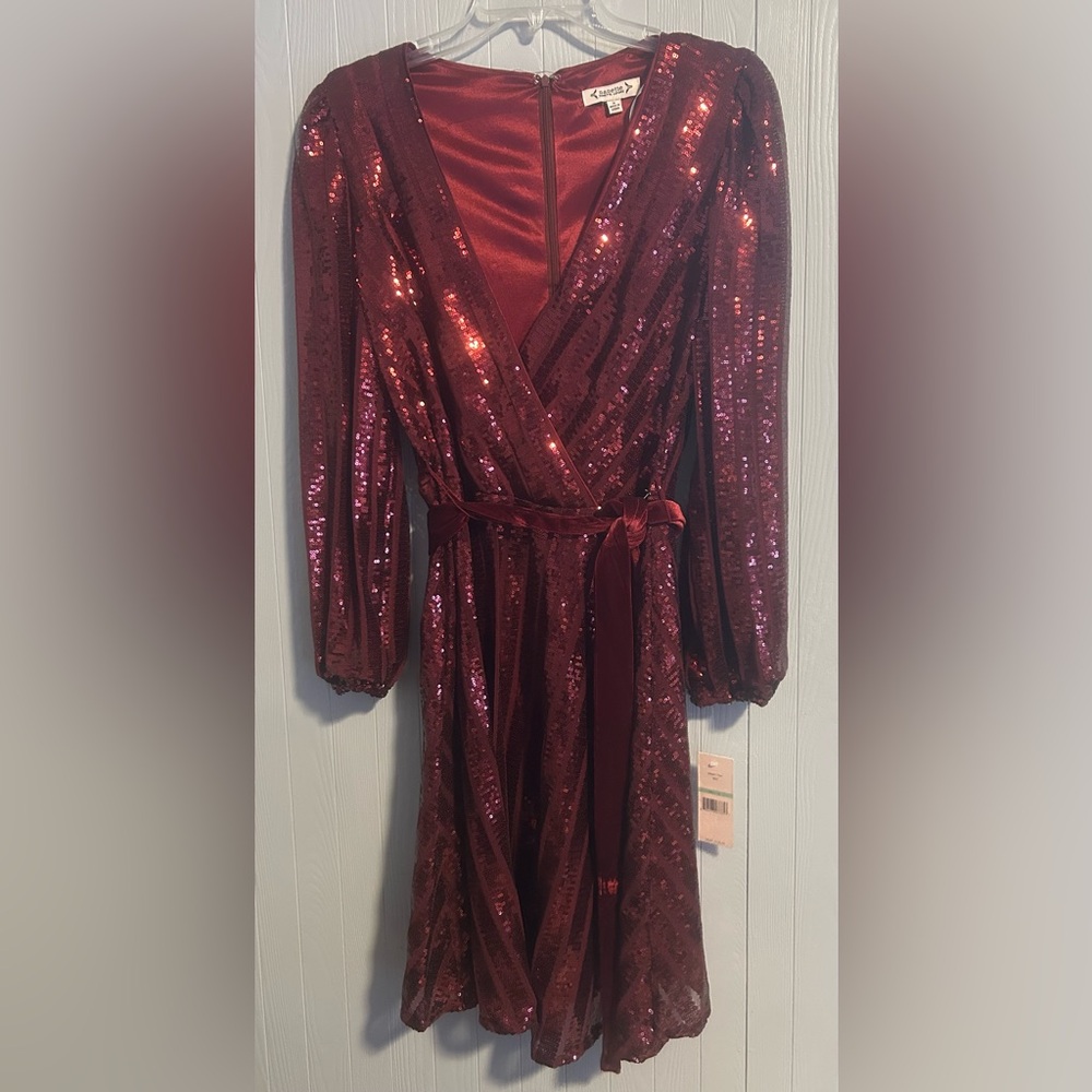 NWT Women’s Nanette Lepore Maroon Sequin Dress Size 8 Beautiful     MSRP $188